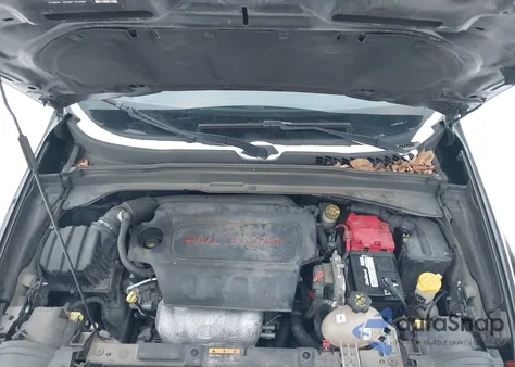 2018 Jeep Renegade Latitude 4X4 z USA, uszkodzony, nr VIN ZACCJBBB0JPH28501